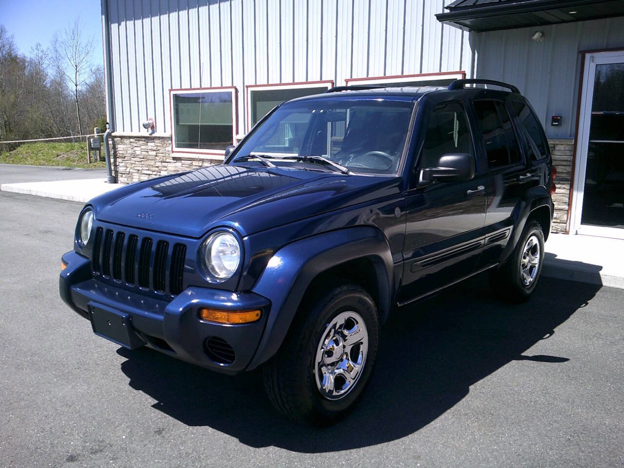 Used 2004 Jeep Liberty Sport w/ PWR Convenience Group AWD/4WD image 3