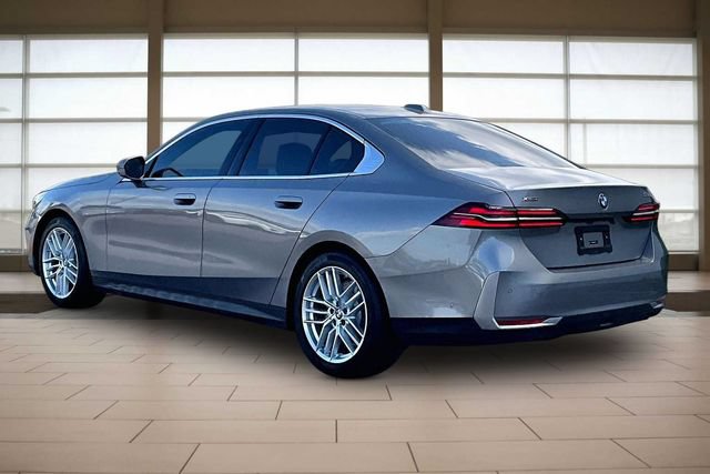 Used 2024 BMW 530i xDrive w/ Premium Package AWD/4WD image 13