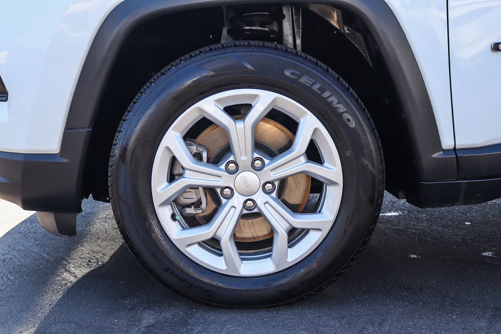 Used 2024 Jeep Compass Latitude AWD/4WD image 10