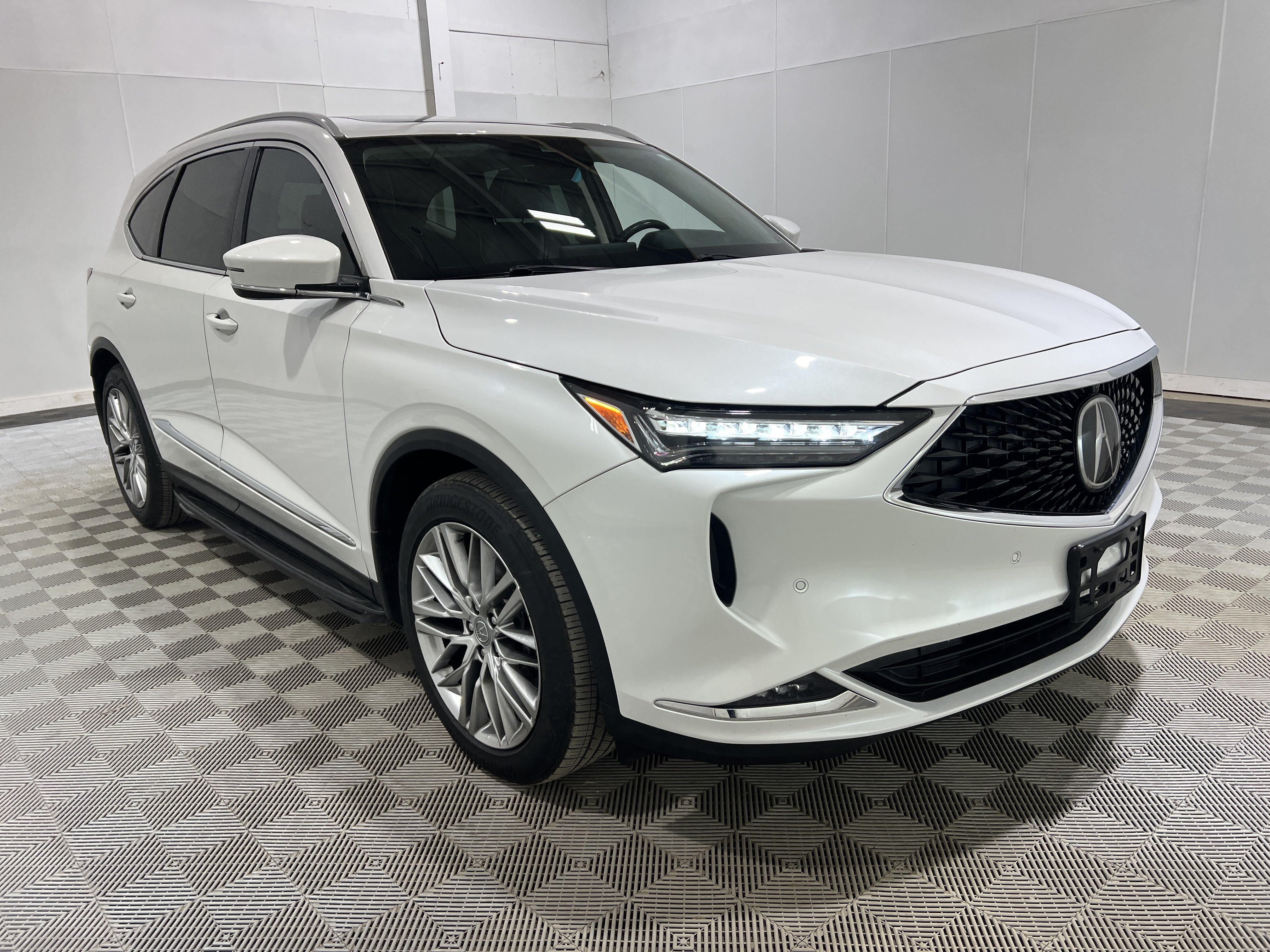 Used 2023 Acura MDX w/ Advance Package AWD/4WD image 4