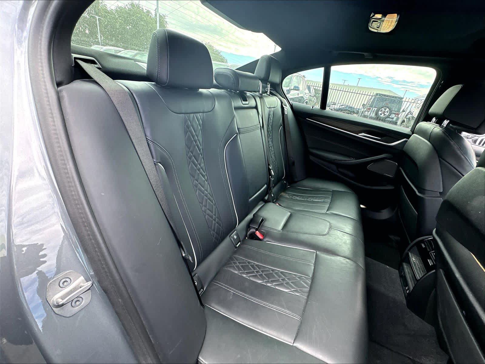Used 2023 BMW 530e w/ Premium Package RWD image 25