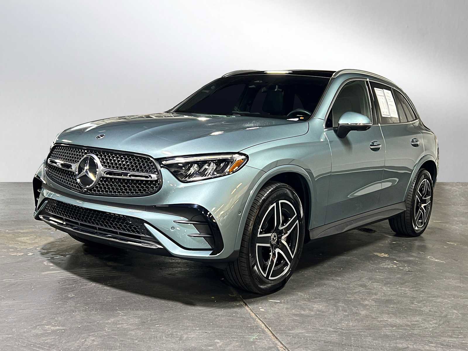 Certified 2025 Mercedes-Benz GLC 300 4MATIC image 7