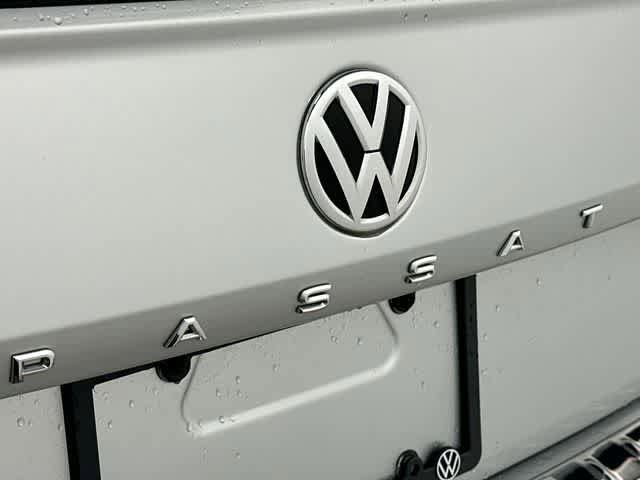 Certified 2020 Volkswagen Passat 2.0T R-Line FWD image 26