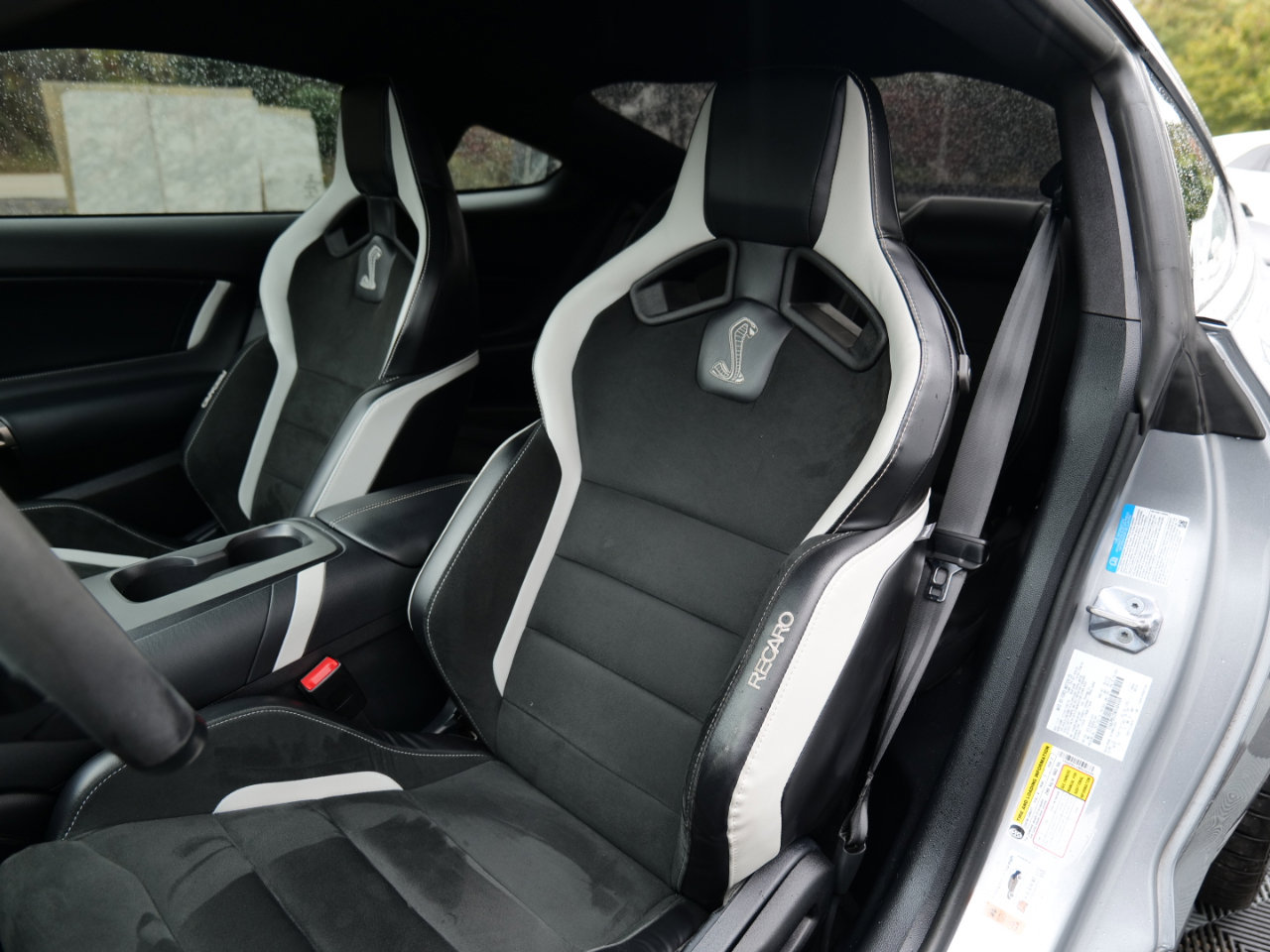 Used 2021 Ford Mustang Shelby GT500 w/ Technology Package image 17