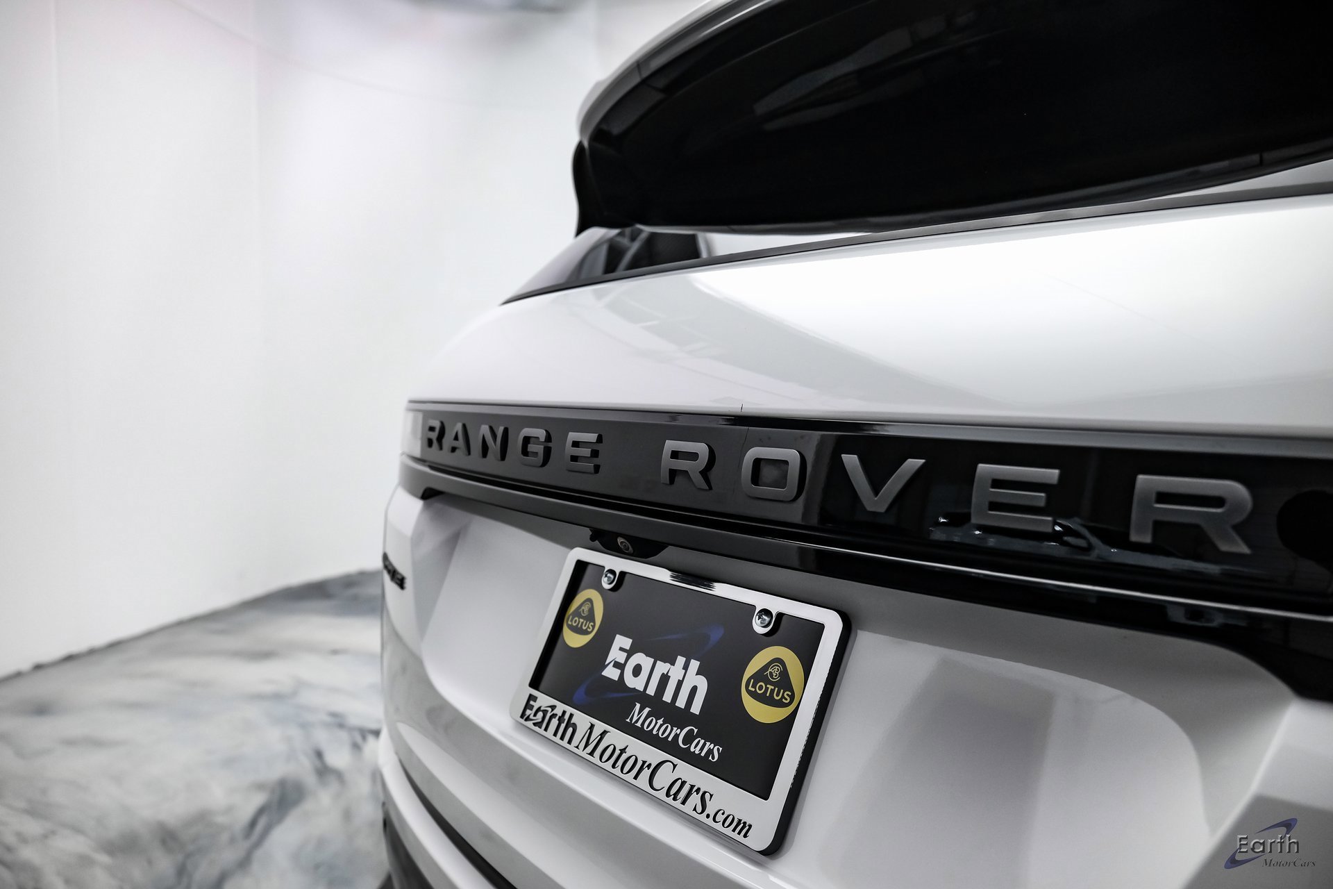 Used 2024 Land Rover Range Rover Evoque Dynamic SE image 29