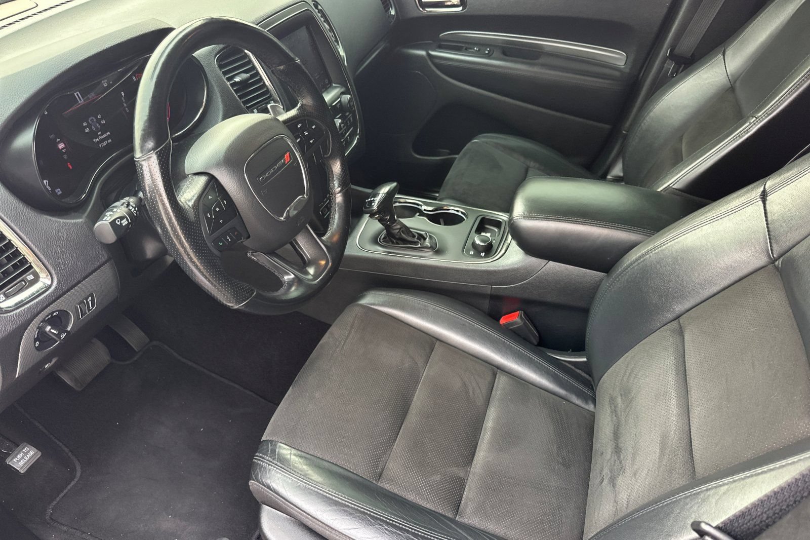 Used 2020 Dodge Durango R/T w/ Blacktop Package AWD/4WD image 10