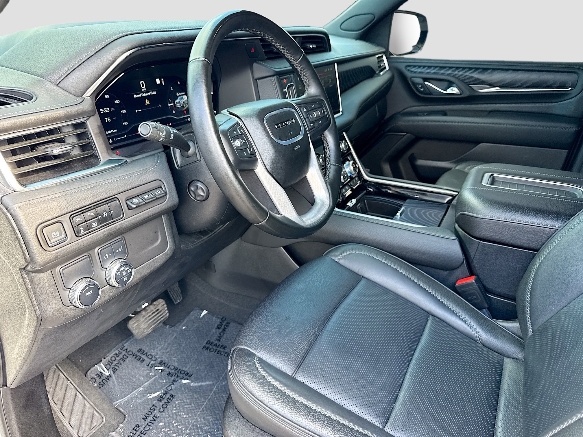 Used 2024 GMC Yukon XL Denali image 27