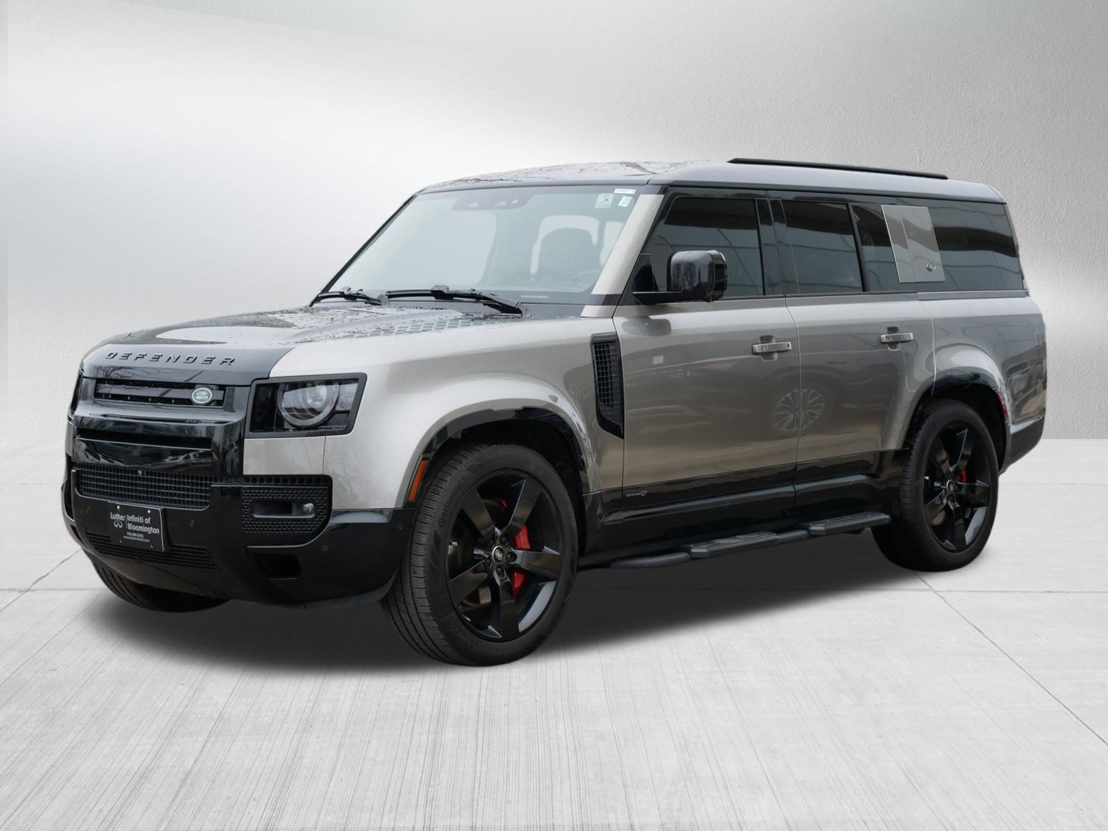 Used 2024 Land Rover Defender 130 X image 3