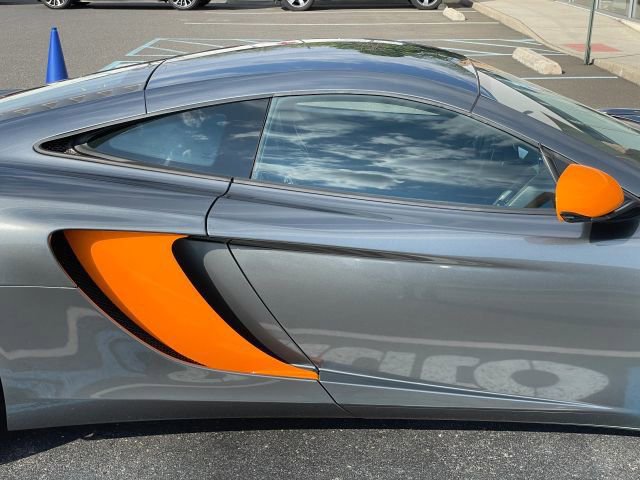 Used 2012 McLaren MP4-12C Coupe RWD image 20