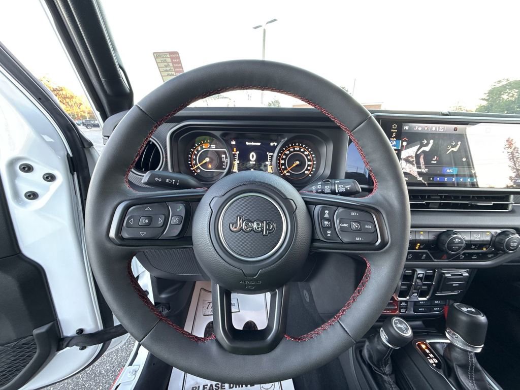 Used 2024 Jeep Wrangler Unlimited Rubicon image 13