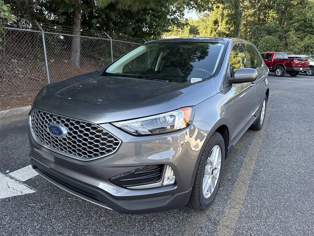 Used 2024 Ford Edge SEL w/ Convenience Package image 3