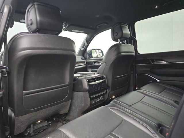 Used 2024 Jeep Wagoneer Series II w/ Flexible Seating Group image 34