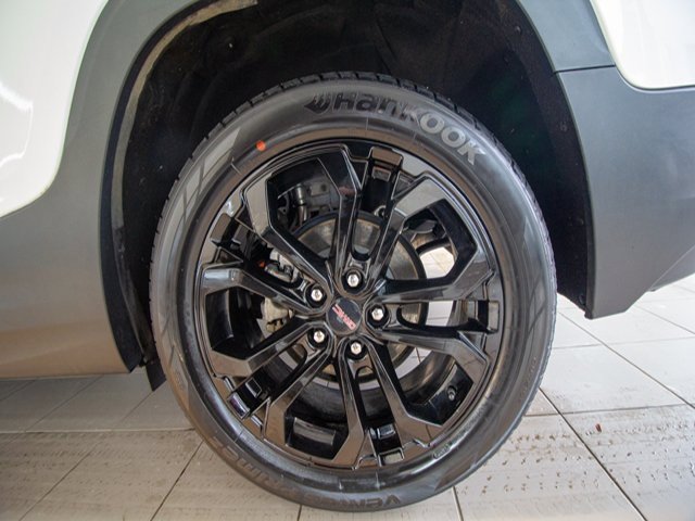 Used 2022 GMC Terrain SLE w/ Driver Convenience Package image 25