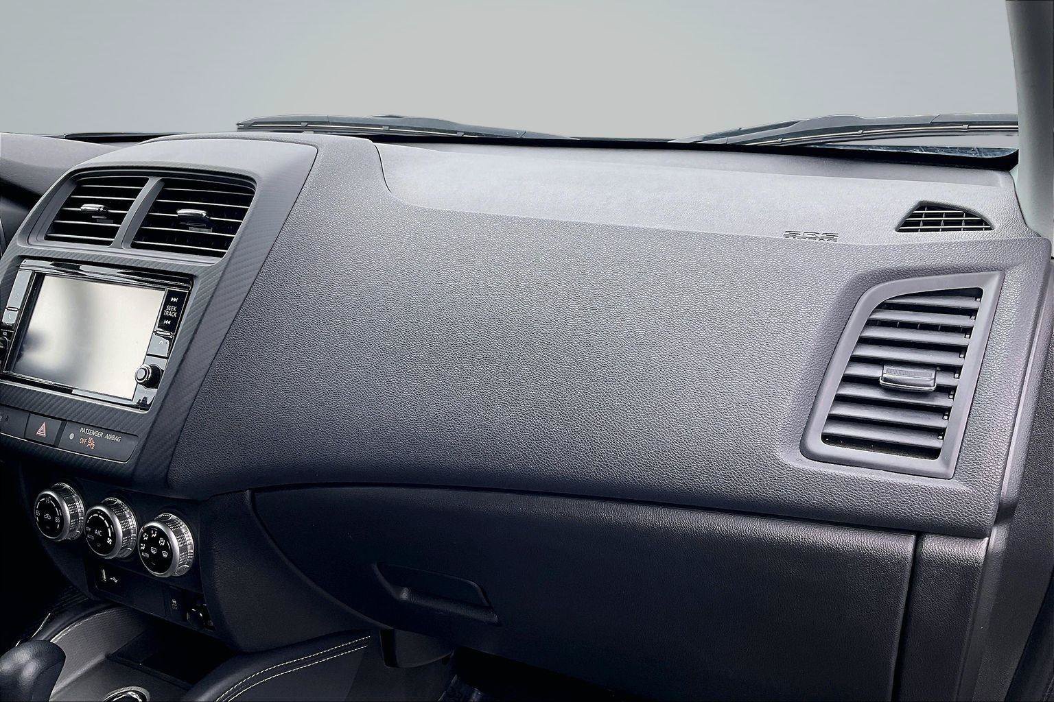 Used 2025 Mitsubishi Outlander Sport AWD image 17