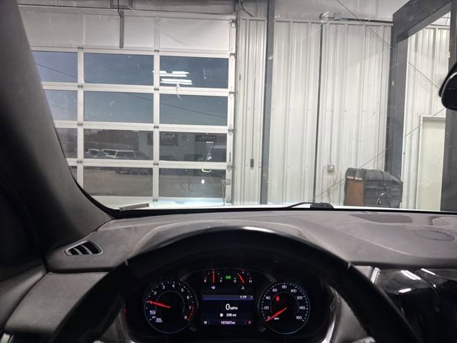 Used 2023 Chevrolet Traverse LT image 7