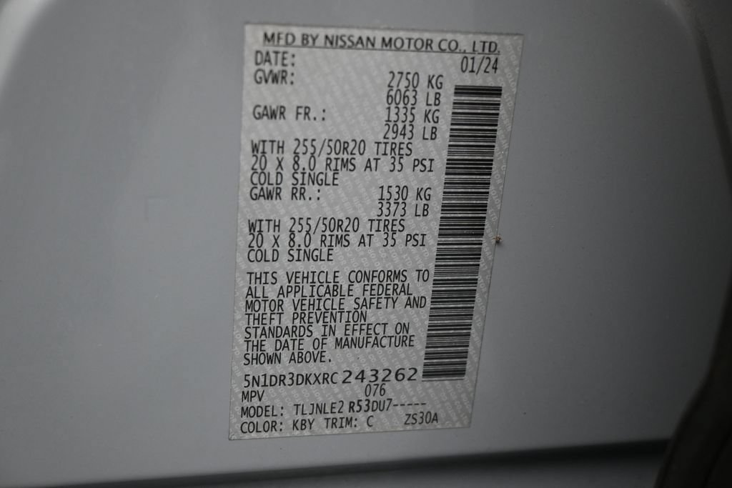 Used 2024 Nissan Pathfinder Platinum AWD/4WD image 16