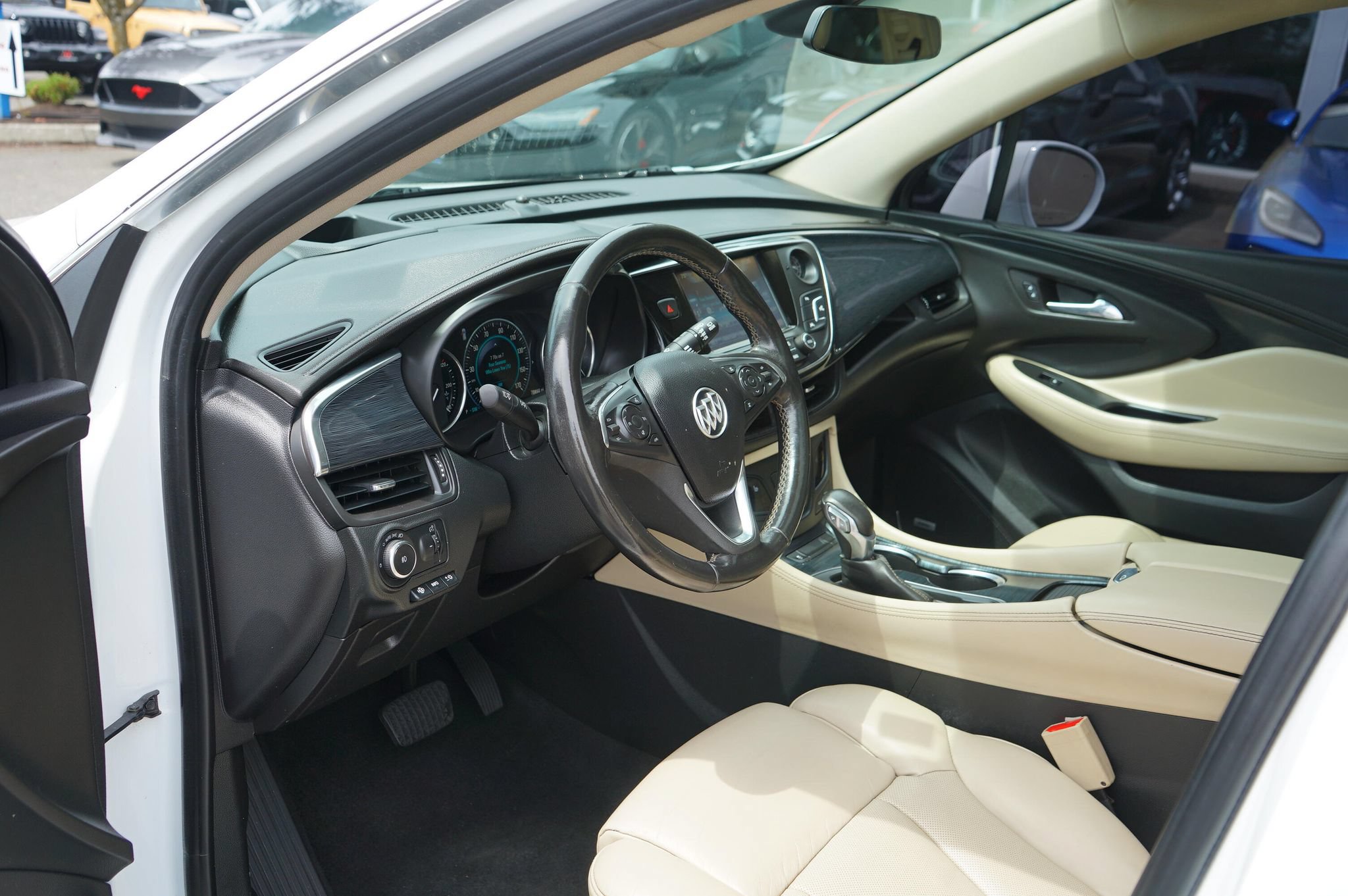Used 2017 Buick Envision Premium w/ Driver Confidence Package AWD/4WD image 14