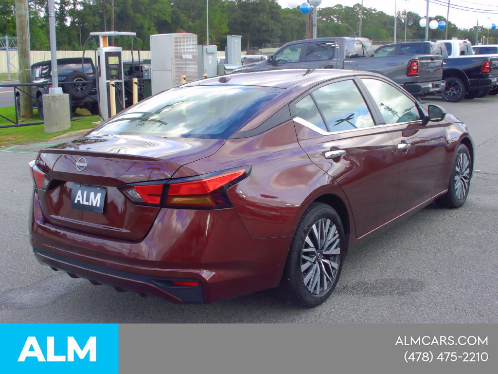 Used 2025 Nissan Altima 2.5 SV FWD image 5