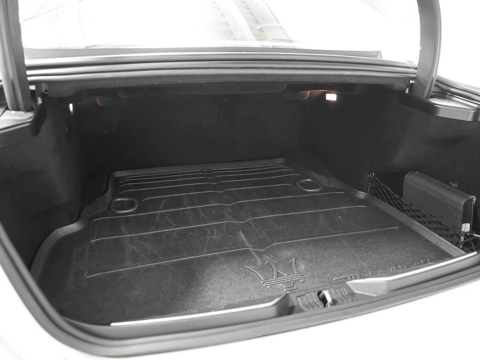 Used 2023 Maserati Quattroporte Modena RWD image 21