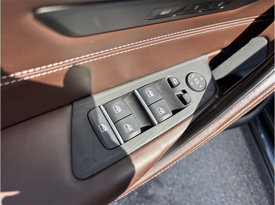 Used 2018 BMW 540i RWD image 26