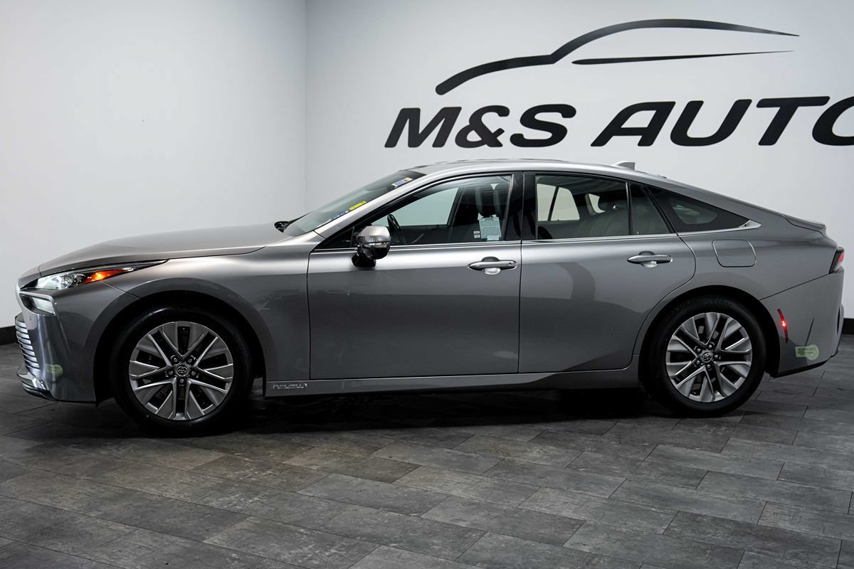Used 2023 Toyota Mirai w/ Advanced Technology Package RWD image 3