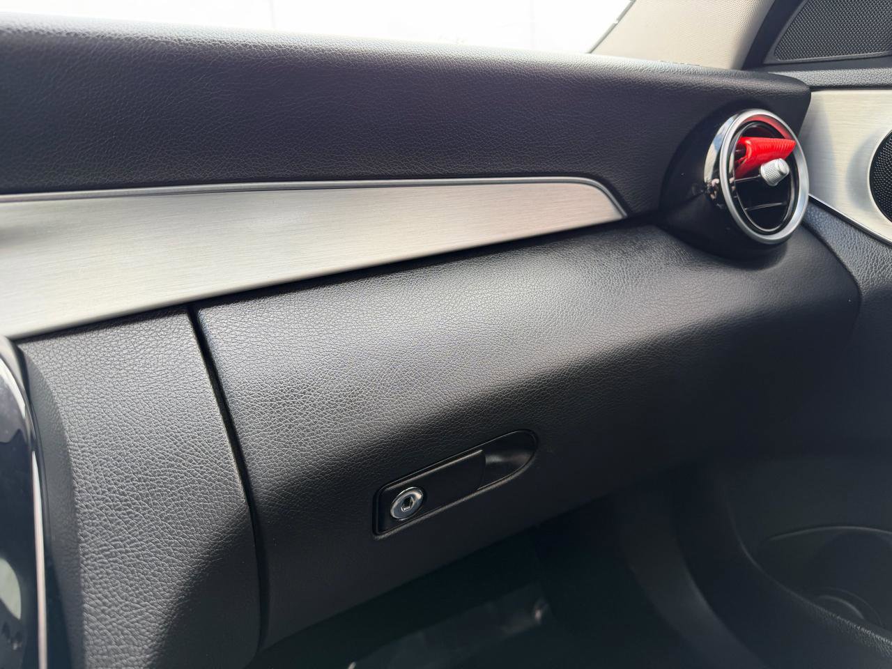 Used 2016 Mercedes-Benz C 300 4MATIC Sedan image 25