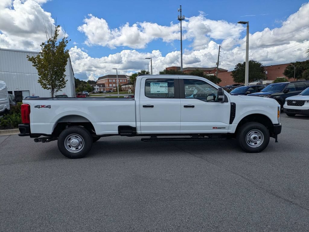 New 2027 Ford F250 XL w/ F-250 >10K GVWR Package AWD/4WD image 4