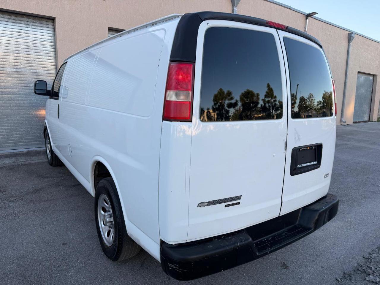 Used 2011 Chevrolet Express 1500 image 14