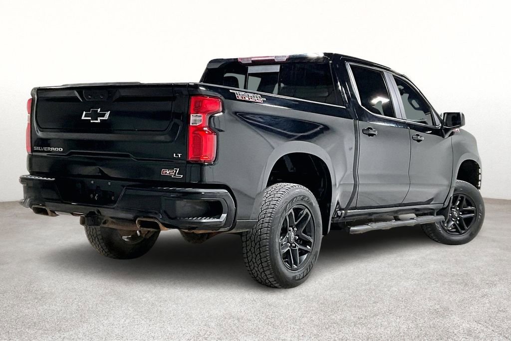 Used 2021 Chevrolet Silverado 1500 LT Trail Boss w/ Convenience Package II image 2