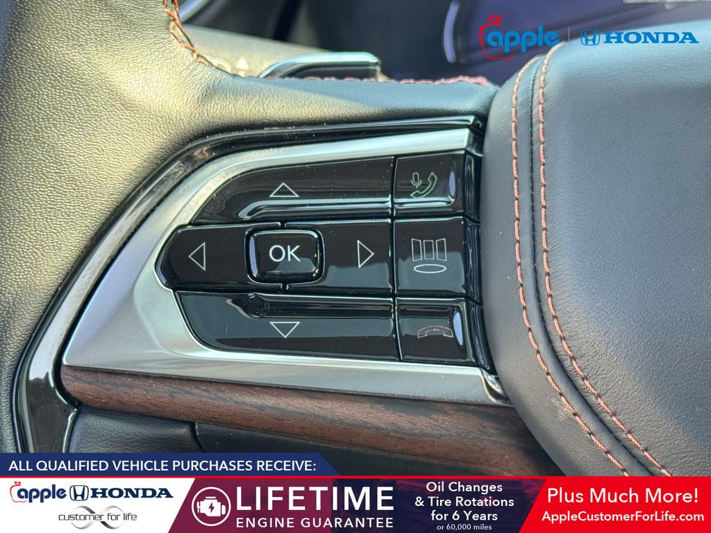 Used 2022 Jeep Grand Cherokee Summit w/ Advanced Protech Group IV AWD/4WD image 25