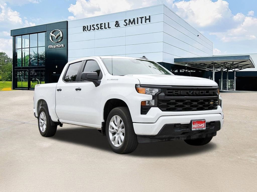 Used 2024 Chevrolet Silverado 1500 Custom AWD/4WD image 1