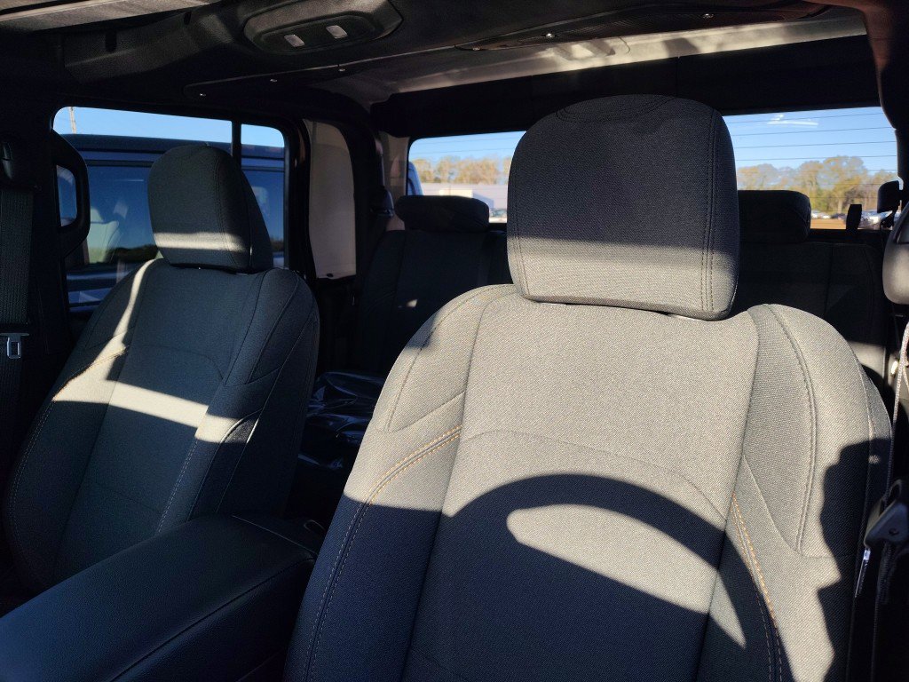 New 2026 Jeep Gladiator Sport AWD/4WD image 15