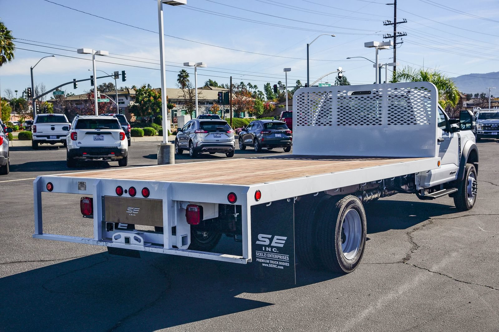 New 2026 Ford F550 4x4 Regular Cab Super Duty image 4