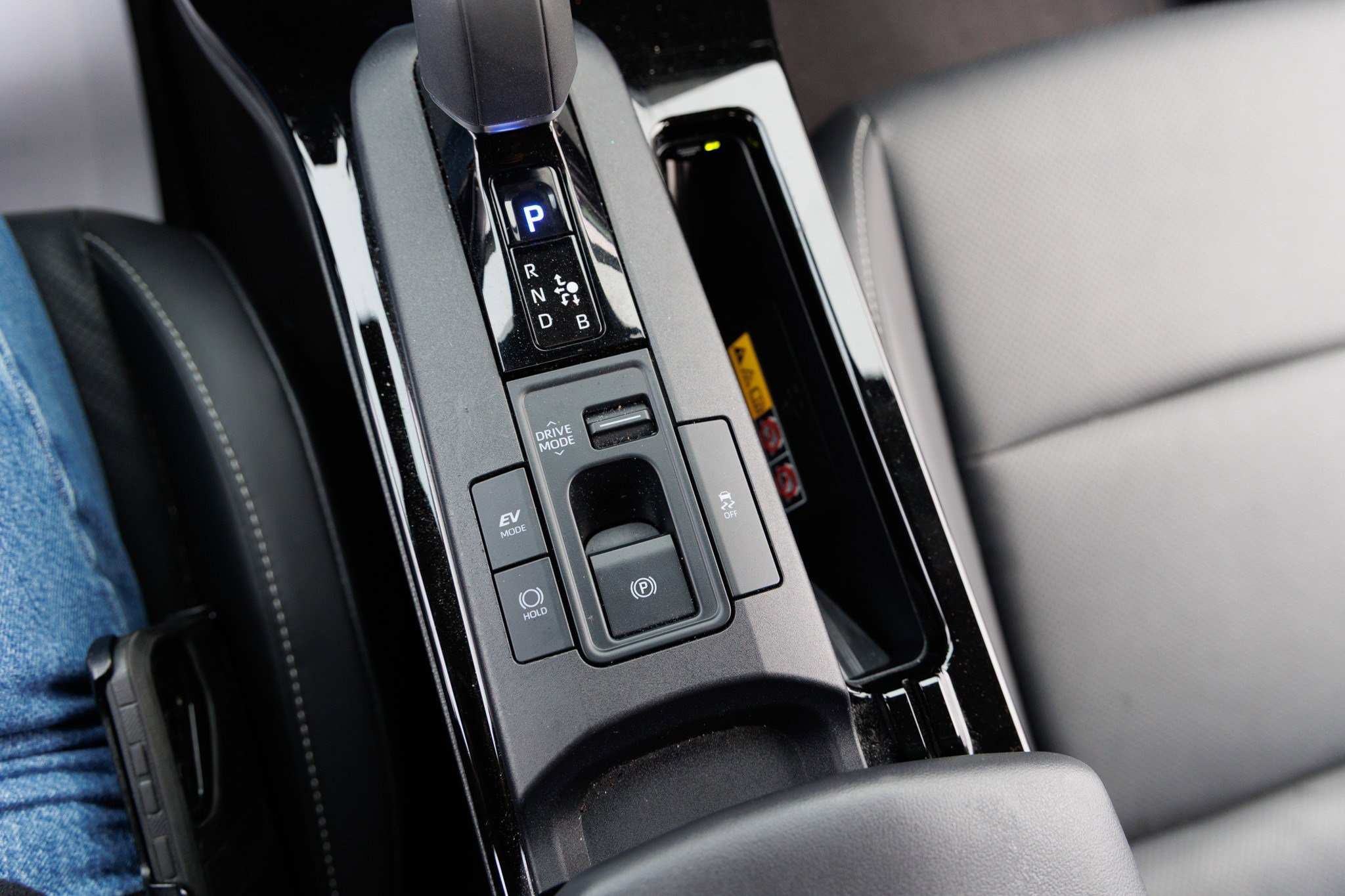 Used 2024 Toyota Prius XLE image 27