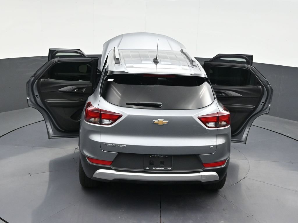 Used 2024 Chevrolet TrailBlazer LT FWD image 35