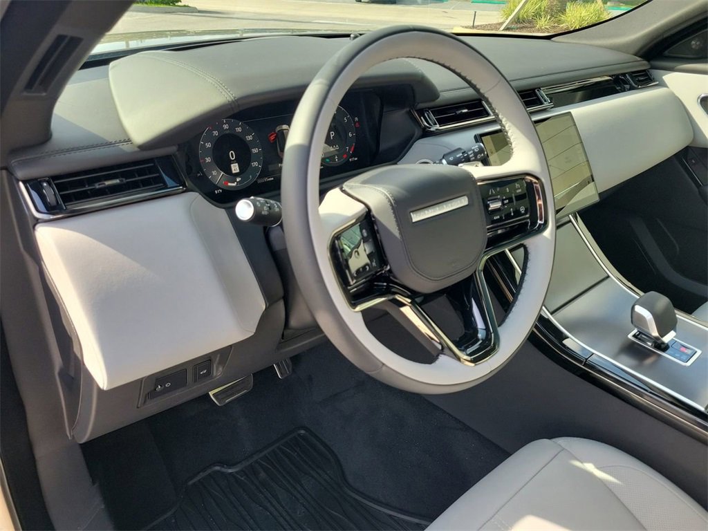 New 2026 Land Rover Range Rover Velar Dynamic SE image 25