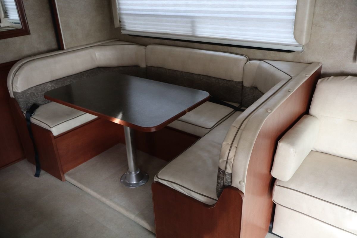 Used 2015 Ford E-450 and Econoline 450 Super Duty w/ Motorhome Prep Package image 29