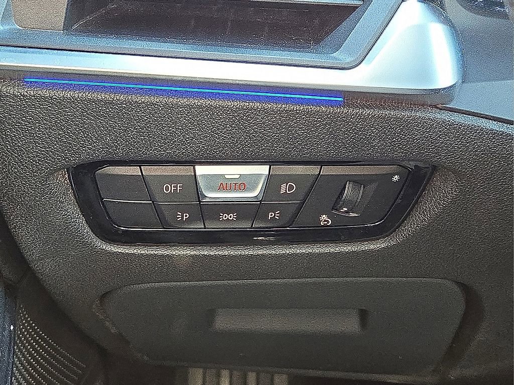 Used 2021 BMW 330i 330i w/ Convenience Package image 25