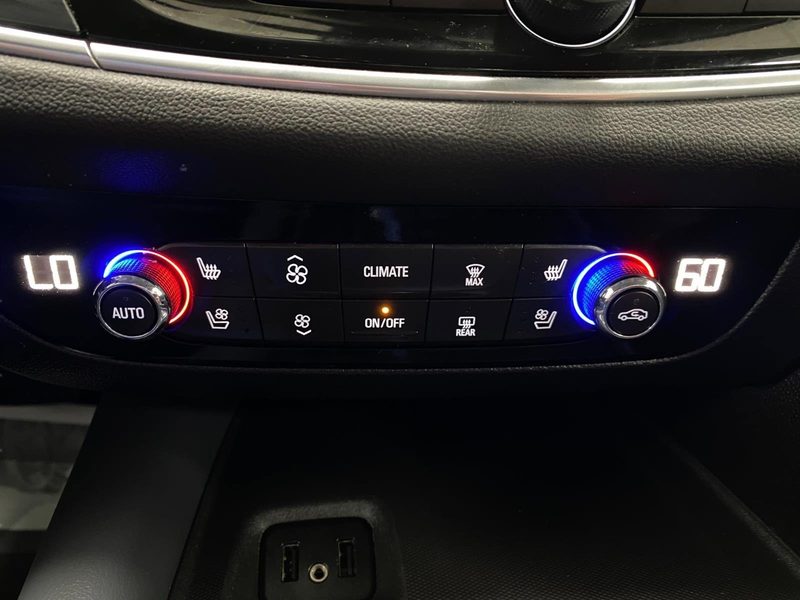 Used 2018 Buick Enclave Premium w/ Trailering Package AWD/4WD image 29
