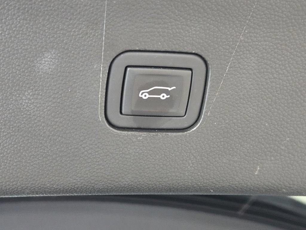 Certified 2023 Buick Enclave Essence w/ Experience Buick Package AWD/4WD image 15