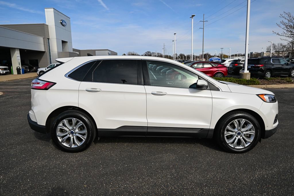 Certified 2020 Ford Edge Titanium w/ Equipment Group 301A image 3