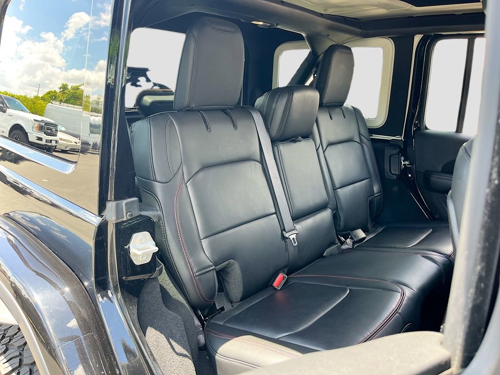 Certified 2025 Jeep Wrangler Unlimited Rubicon AWD/4WD image 26