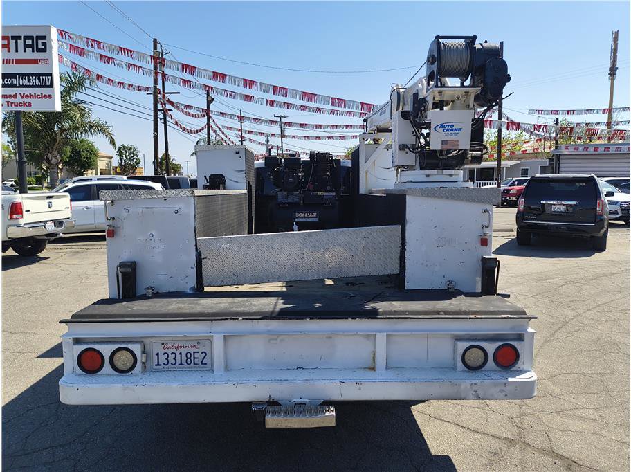 Used 2016 Ford F550 2WD Regular Cab Super Duty image 10