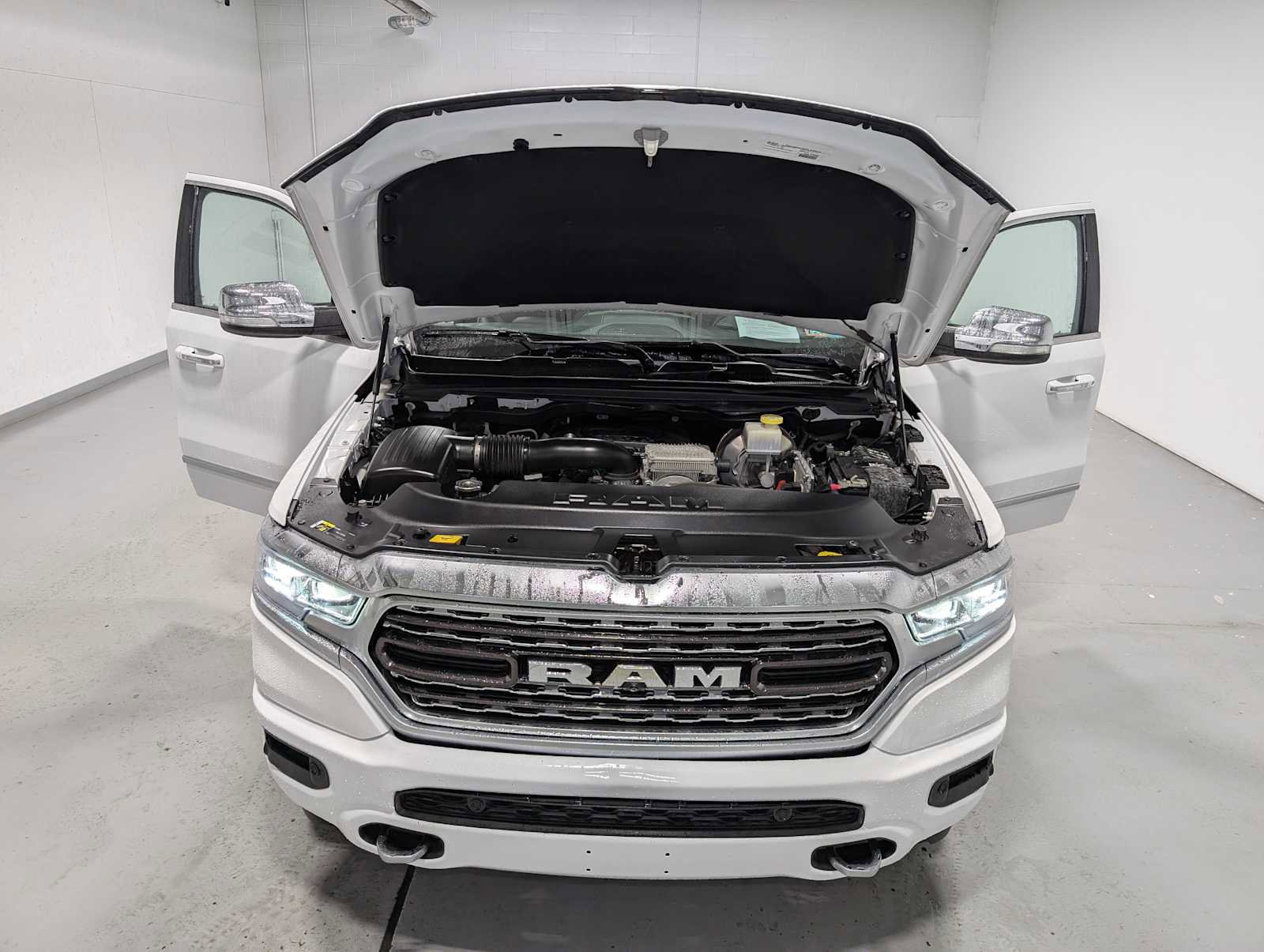 Used 2020 RAM 1500 Limited image 13