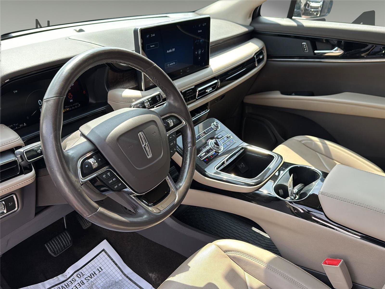 Used 2023 Lincoln Nautilus Reserve AWD/4WD image 11