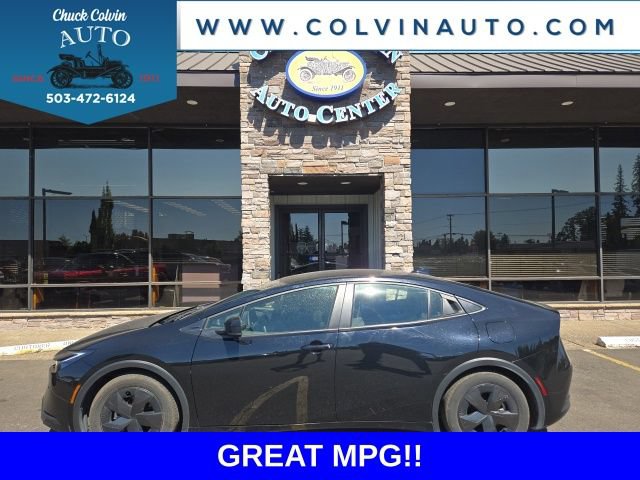 Used 2025 Toyota Prius LE FWD image 1