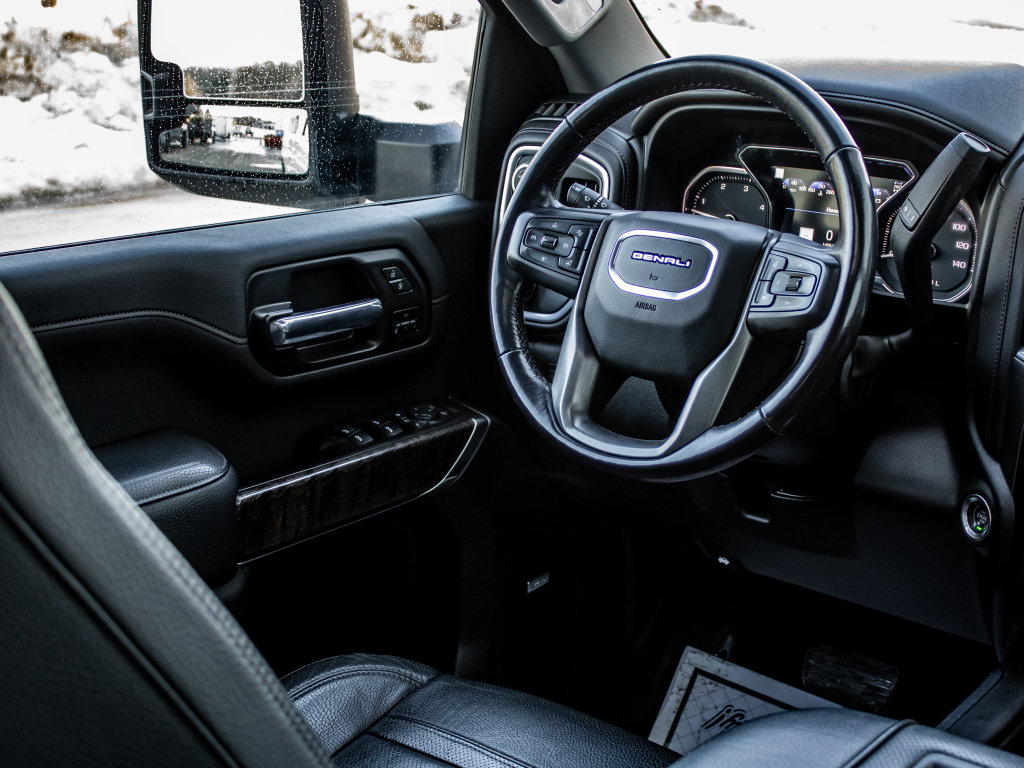 Used 2022 GMC Sierra 3500 Denali w/ Denali Ultimate Package image 39