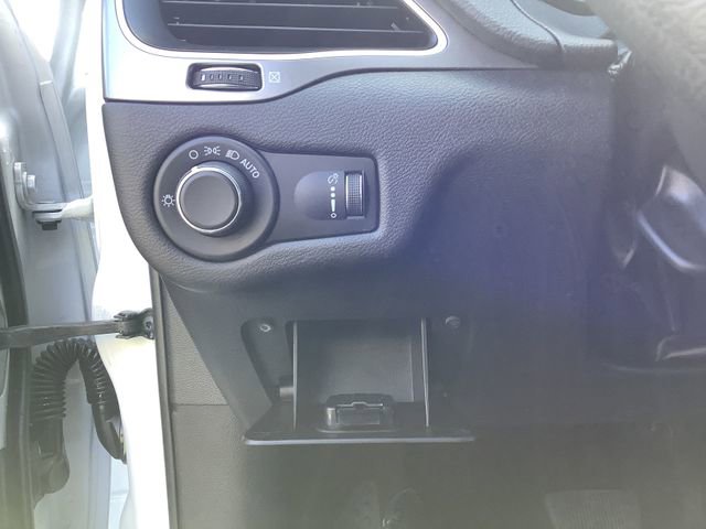 Used 2021 Jeep Cherokee Latitude image 15