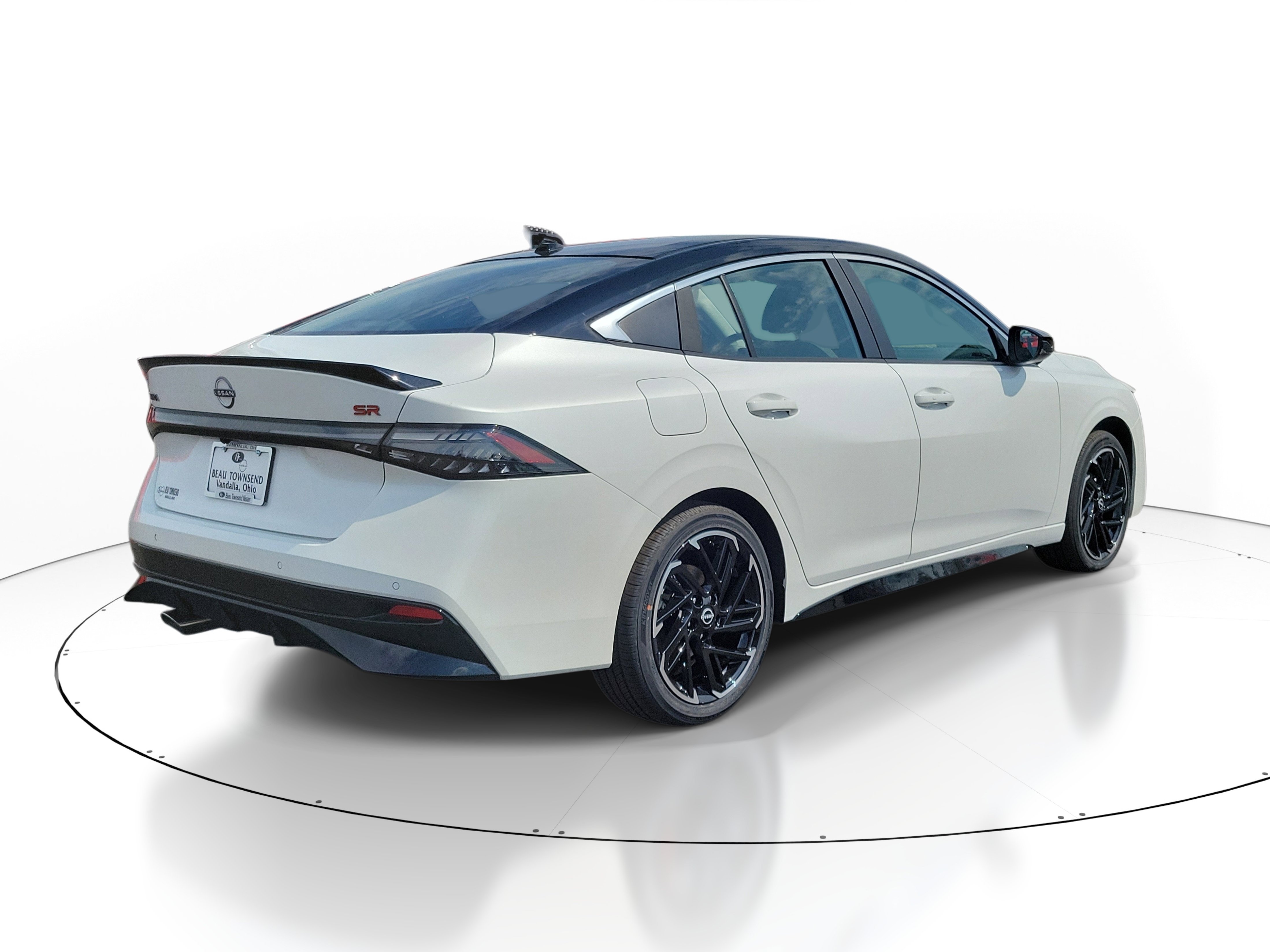 New 2026 Nissan Sentra SR w/ SR Premium Package FWD image 4