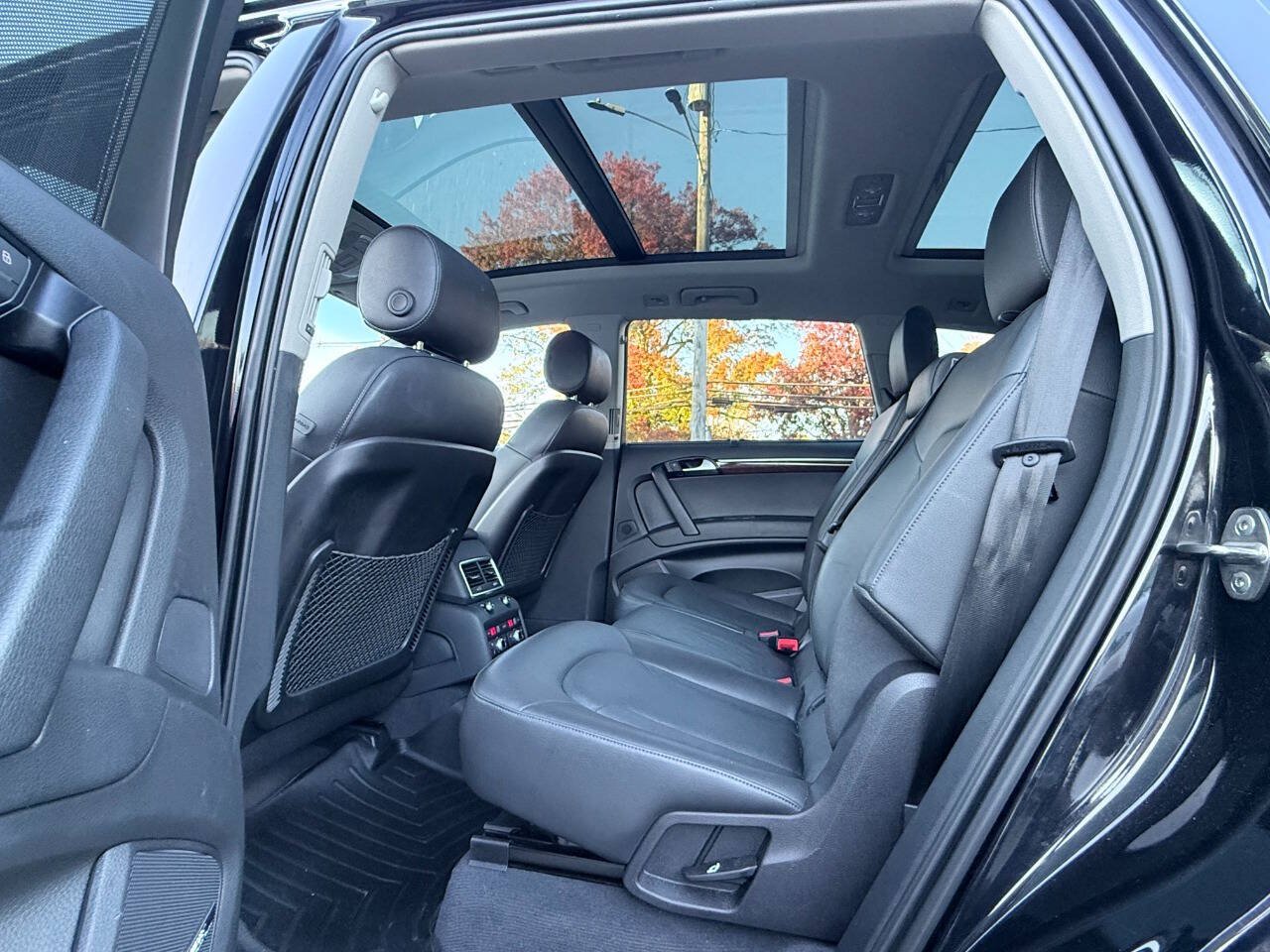 Used 2015 Audi Q7 3.0T S line Prestige w/ Cold Weather Package AWD/4WD image 38